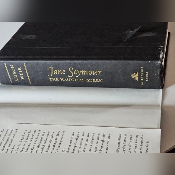 Jane Seymour The Haunted Queen. Alison Weir. Ballantine Books 2018 - Picture 11 of 16